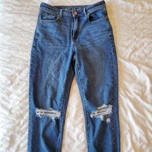 American Eagle cropped Mom Jeans